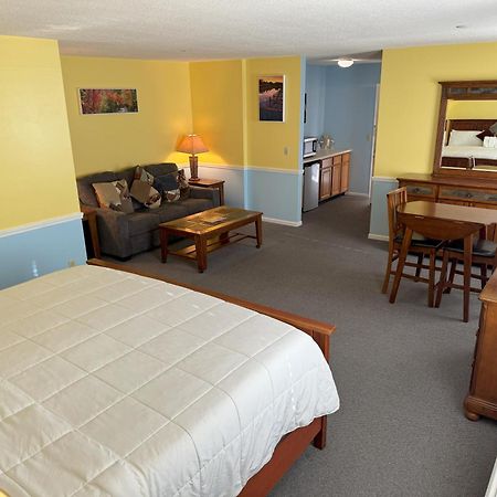 Old Harbor Inn South Haven Bagian luar foto